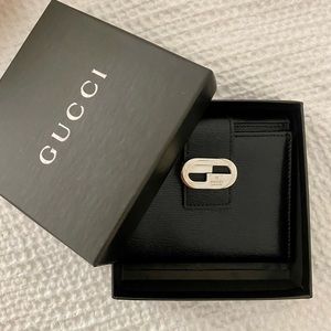 Authentic Gucci black leather wallet bifold new with box